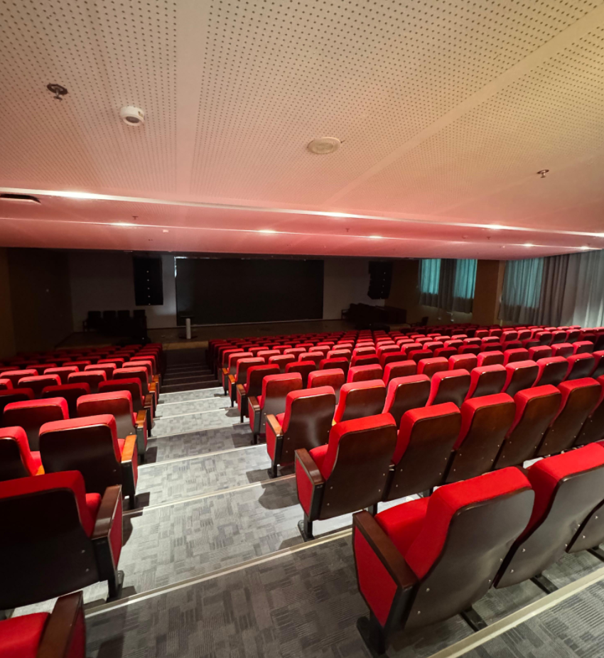 聲動(dòng)校園，視聽無界——小學(xué)“影院級”多功能報(bào)告廳建設(shè)方案